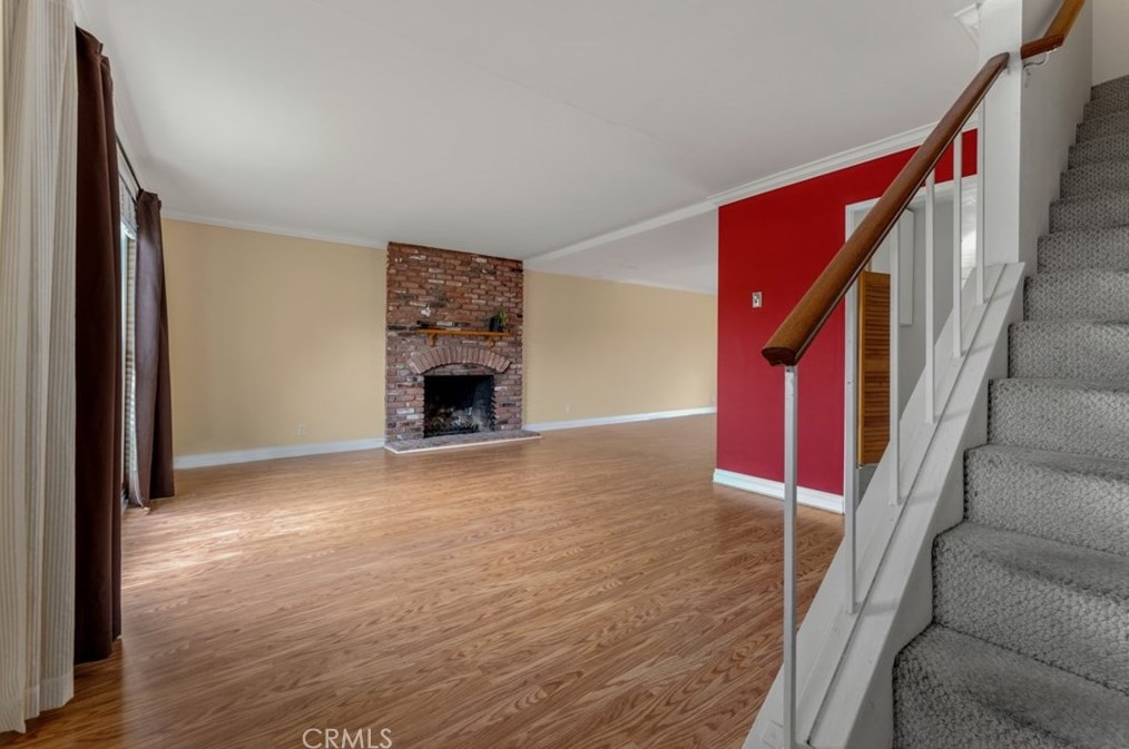2609 Delaware St, Huntington Beach, CA 92648-2582