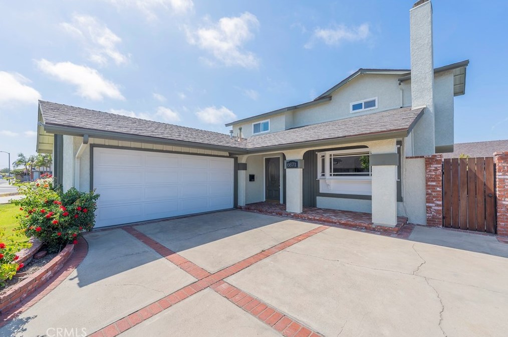 6671 Cory Dr, Huntington Beach, CA 92647-5662