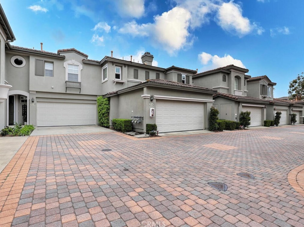 114 Trofello Ln, Laguna Beach, CA 92656-6257