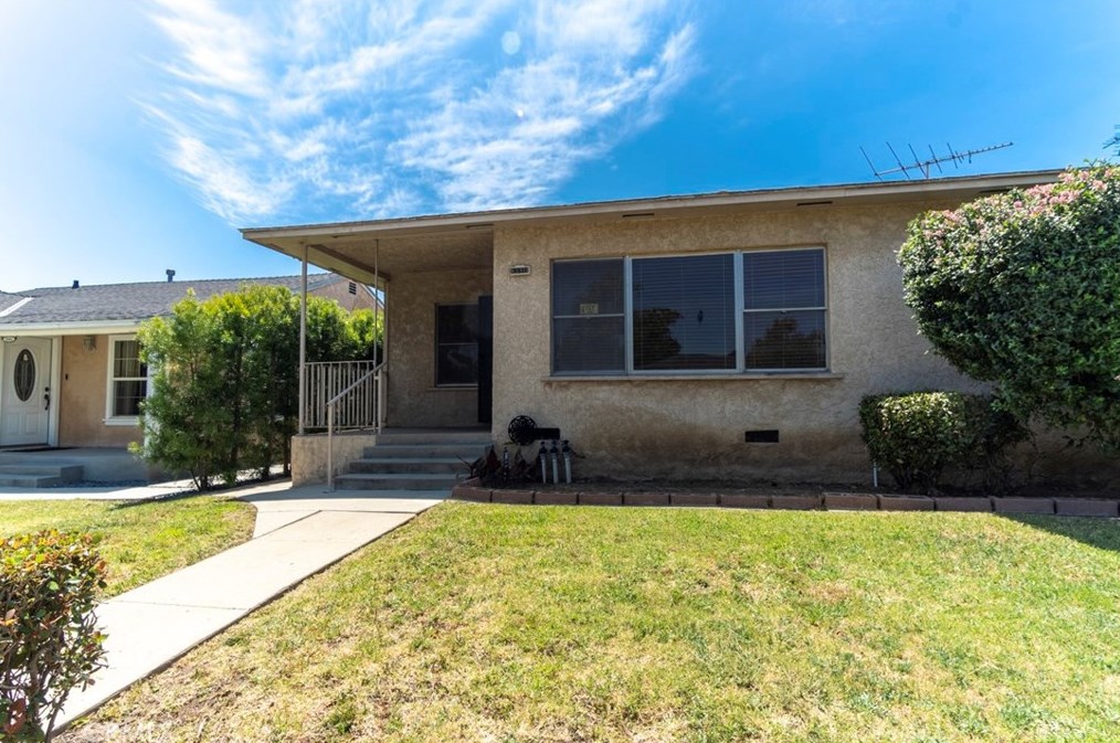 3511 Rose Ave, Long Beach, CA 90807-4925