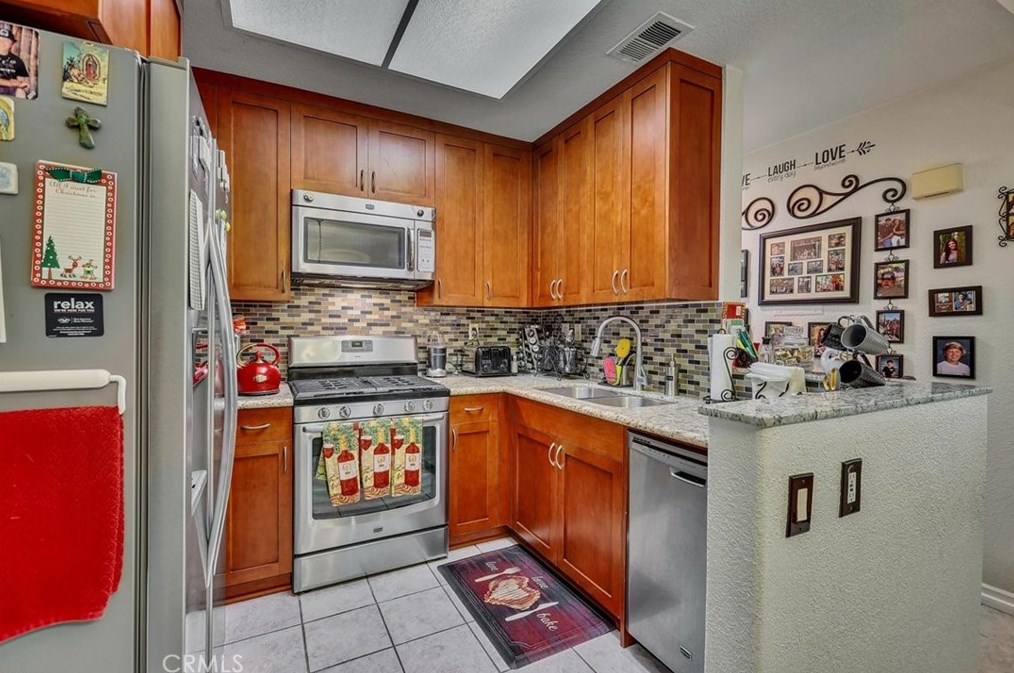 34 Leonado, Trabuco Canyon CA  92688-1645 exterior