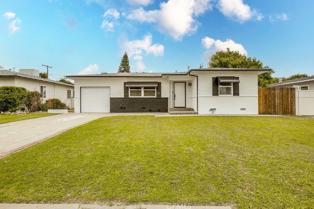 404 Diana Pl, Fullerton, CA 92833-2657