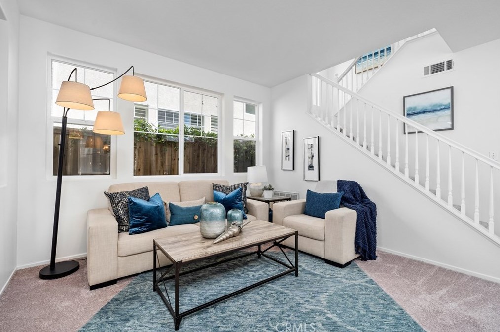 126 Woodcrest Ln, Laguna Beach, CA 92656-2150