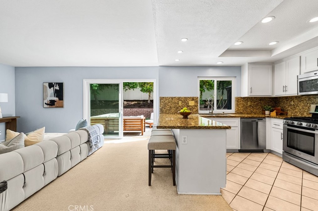 19 Grant, Irvine CA  92620-3353 exterior