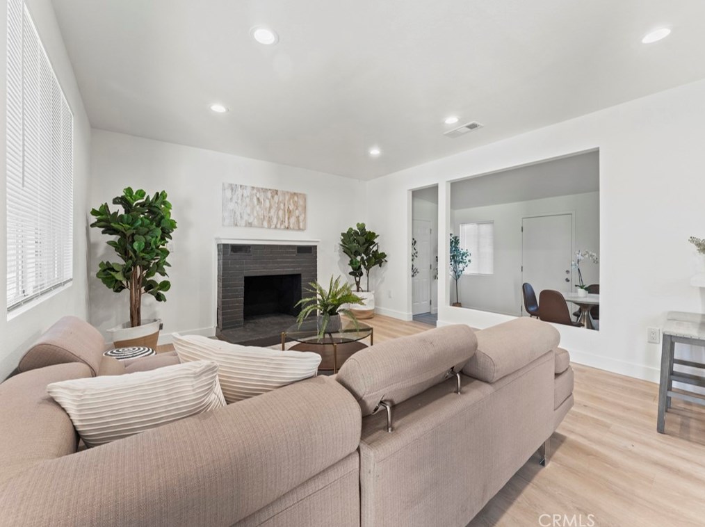 8231 Starr St, Stanton, CA 90680-1702