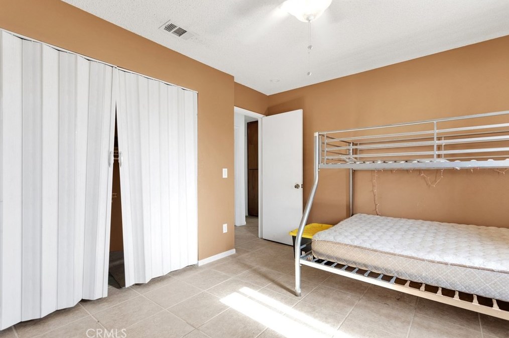 13455 Apple Blossom Ln, Apple Valley CA  92308-5421 exterior