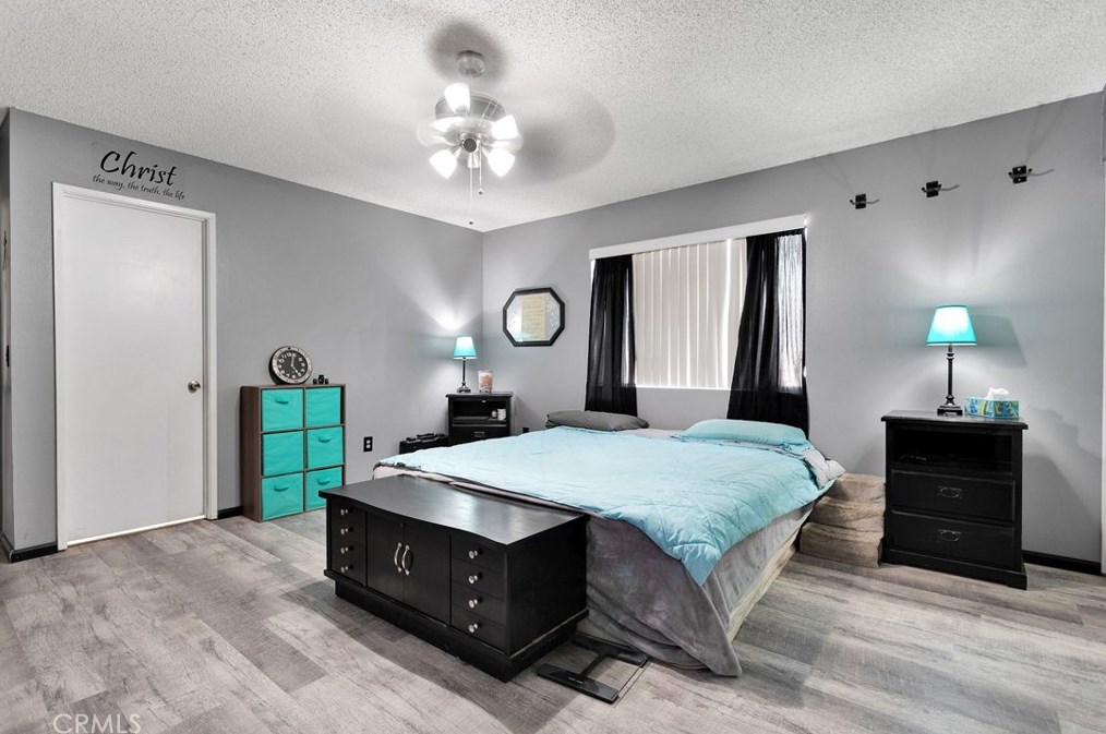 13455 Apple Blossom Ln, Apple Valley CA  92308-5421 exterior