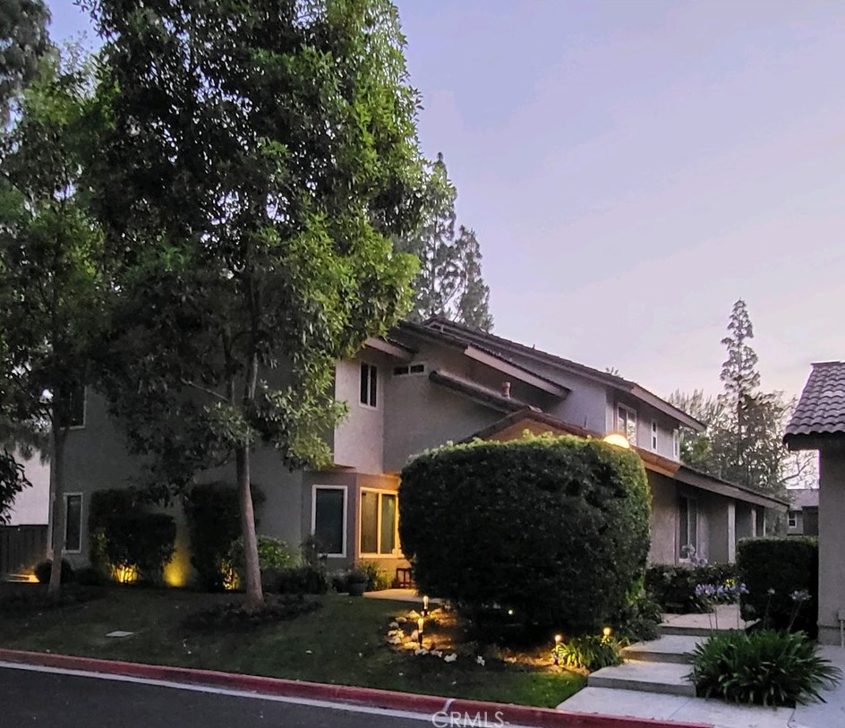 1051 Carmel Cir, Fullerton, CA 92833-2076