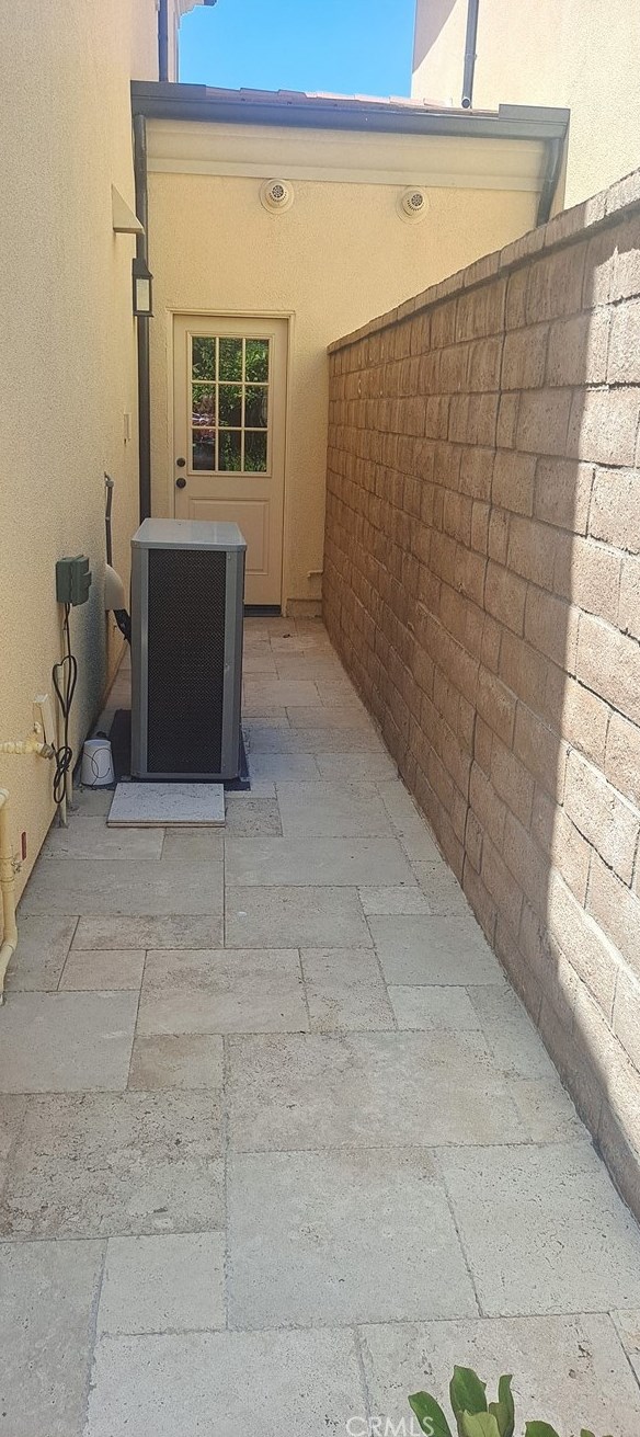 121 Rodeo, Irvine CA  92602 exterior