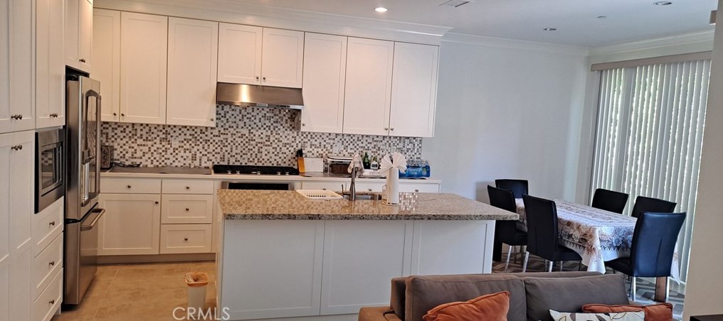 121 Rodeo, Irvine CA  92602 exterior