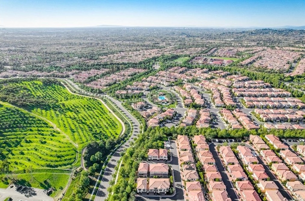 121 Rodeo, Irvine CA  92602 exterior