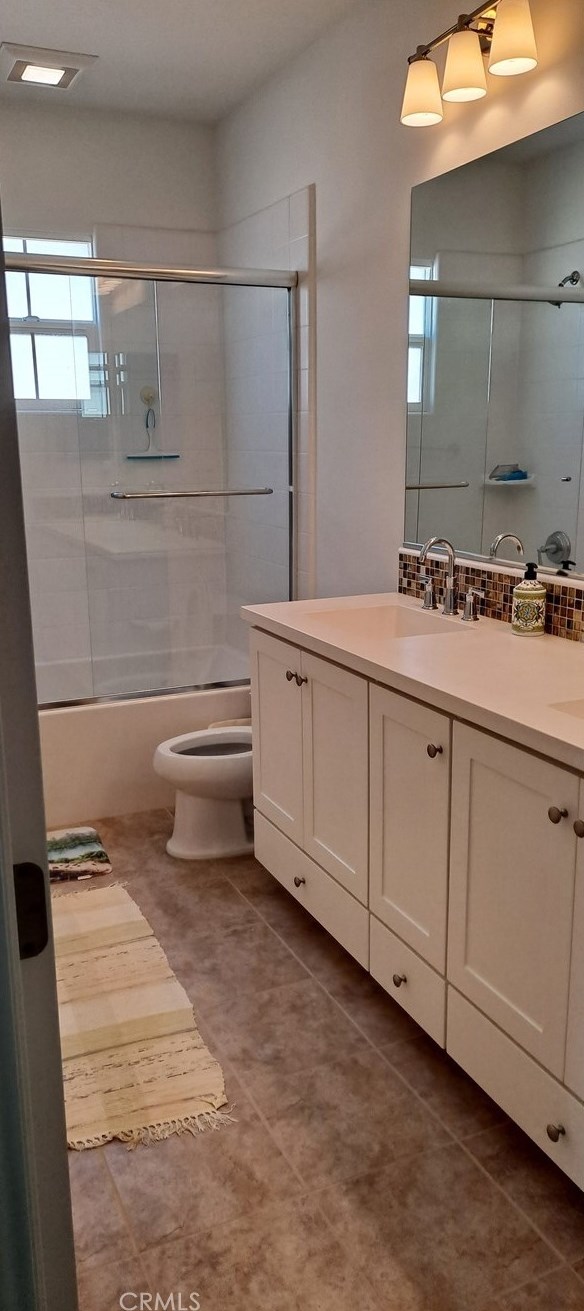 121 Rodeo, Irvine CA  92602 exterior