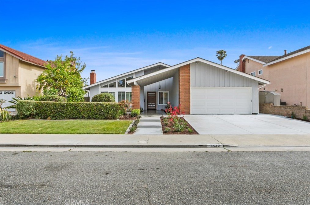 6542 Vesper Cir, Huntington Beach, CA 92647