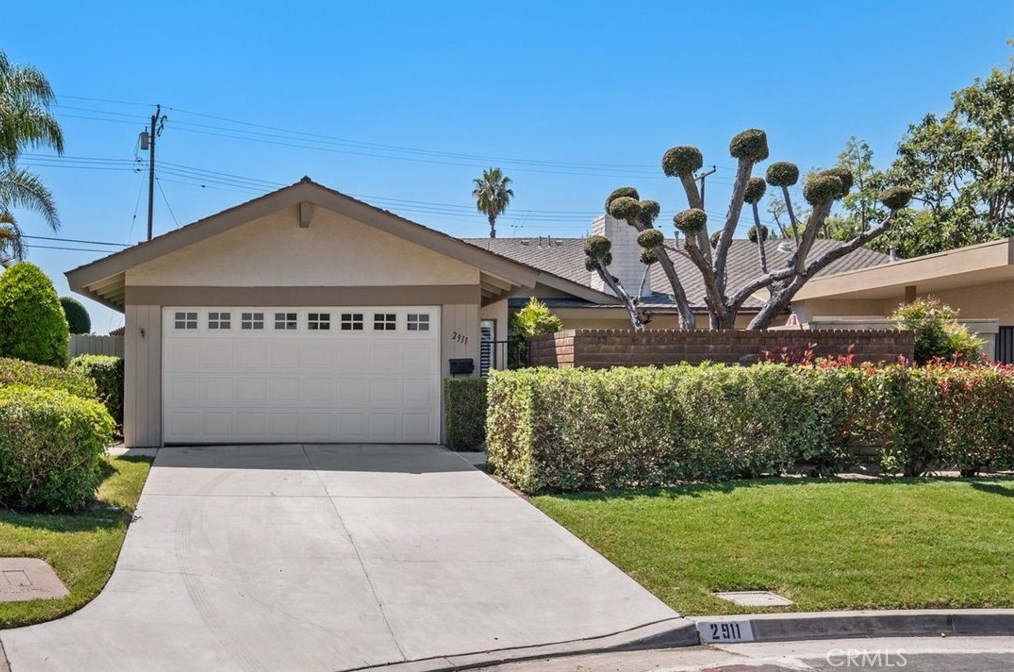 2911 Persimmon Pl, Fullerton, CA 92835-2218