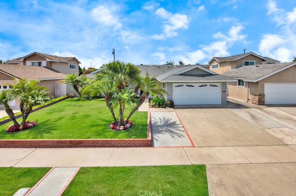 10188 Cardinal Ave, Santa Ana, CA 92708-7402