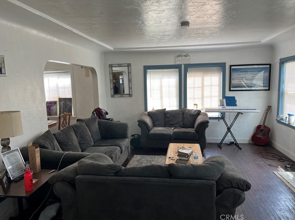 2801 Hawthorne Ave, Bakersfield, CA 93305-1816