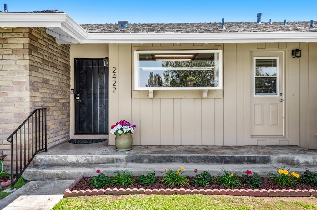 2422 E Paradise Rd, Anaheim, CA 92806