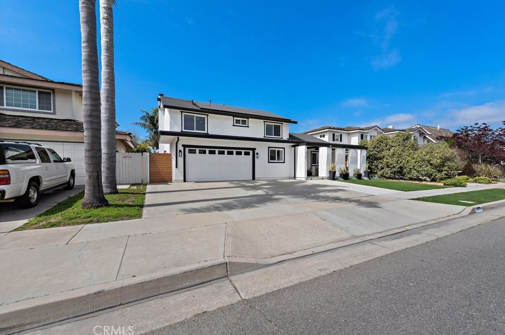 5341 Kenilworth Dr, Huntington Beach, CA 92649-4526