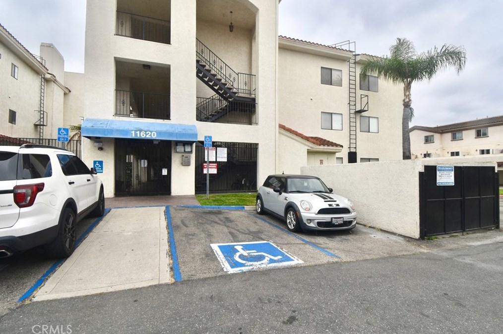 11620 Warner Ave, Santa Ana CA  92708-2536 exterior