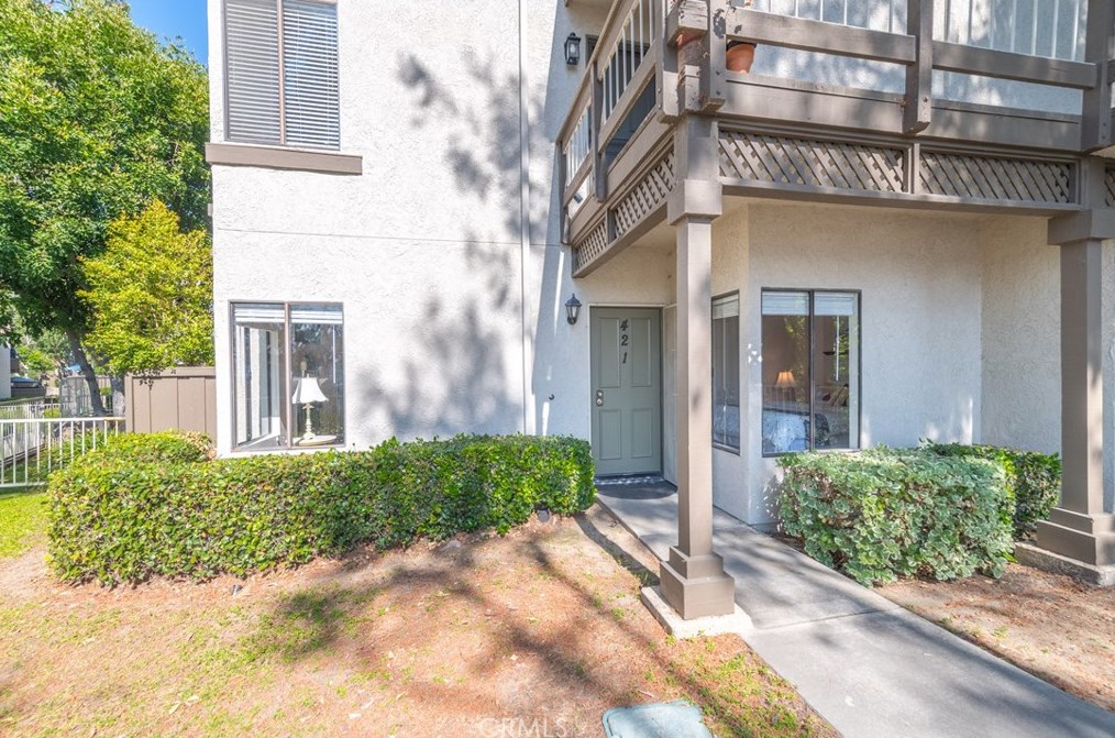 22757 Lakeway Dr #421, Pomona, CA 91765