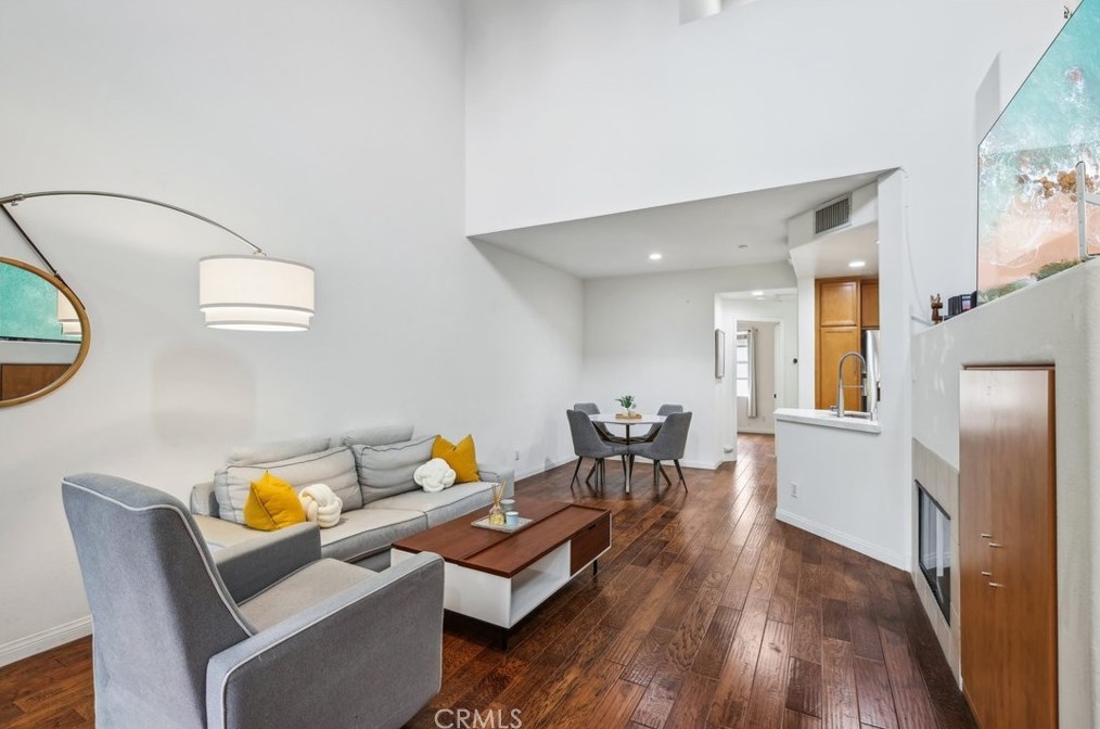 237 Dewdrop, Irvine, CA 92603-0667