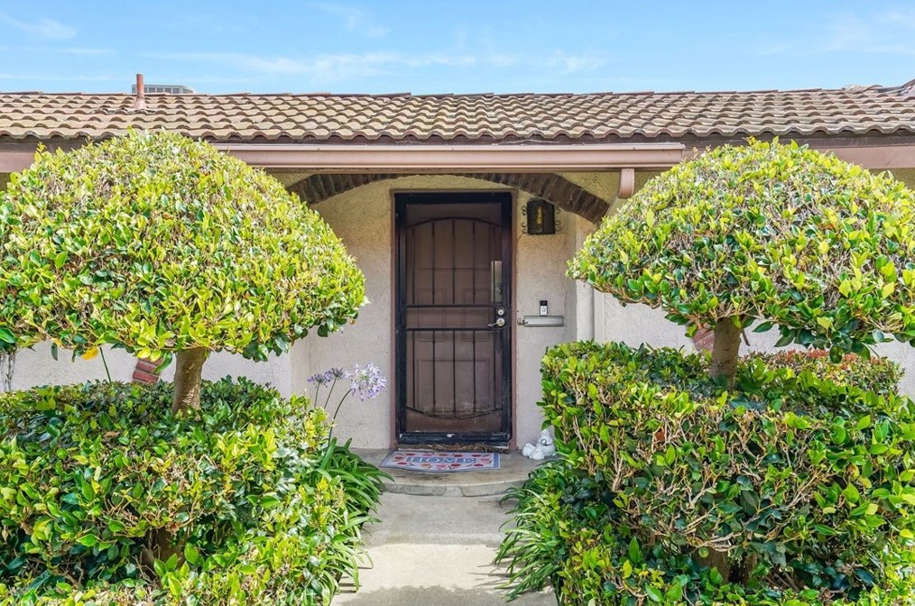 10136 Montecito Plz, Garden Grove, CA 92840