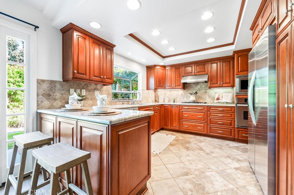 22382 Wallingford Ln, Huntington Beach, CA 92646