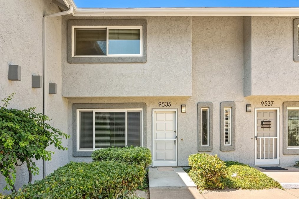 9535 Pettswood Dr #5, Huntington Beach, CA 92646