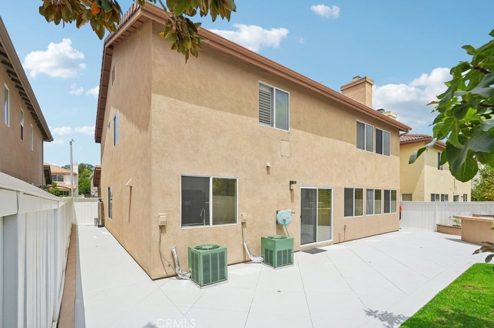 12 Parma, Irvine CA  92602-1657 exterior