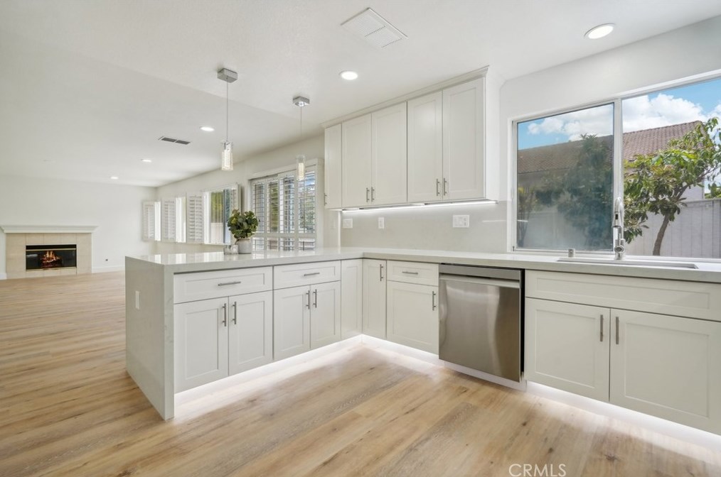 12 Parma, Irvine CA  92602-1657 exterior