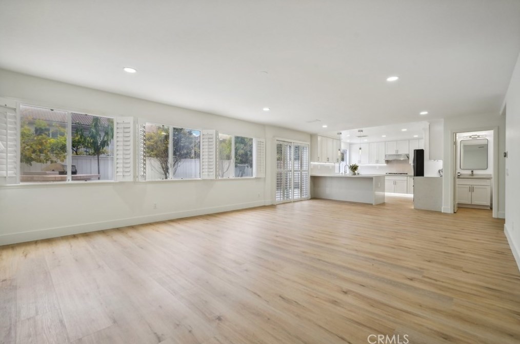 12 Parma, Irvine CA  92602-1657 exterior