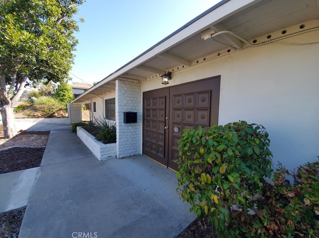 5770 Urban Dr, La Mesa, CA 91942