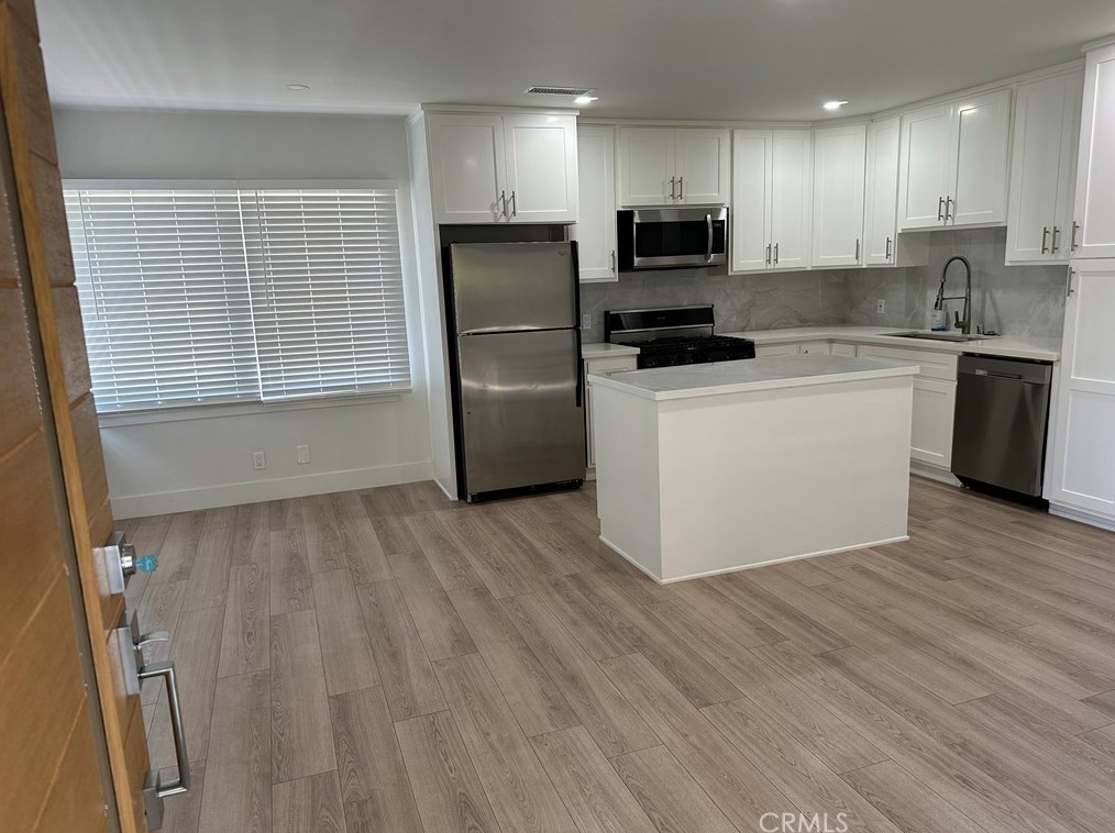 5491 Magnolia Ave, Riverside CA  92506-1818 exterior