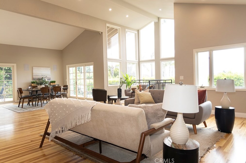6829 Corintia St, Carlsbad, CA 92009