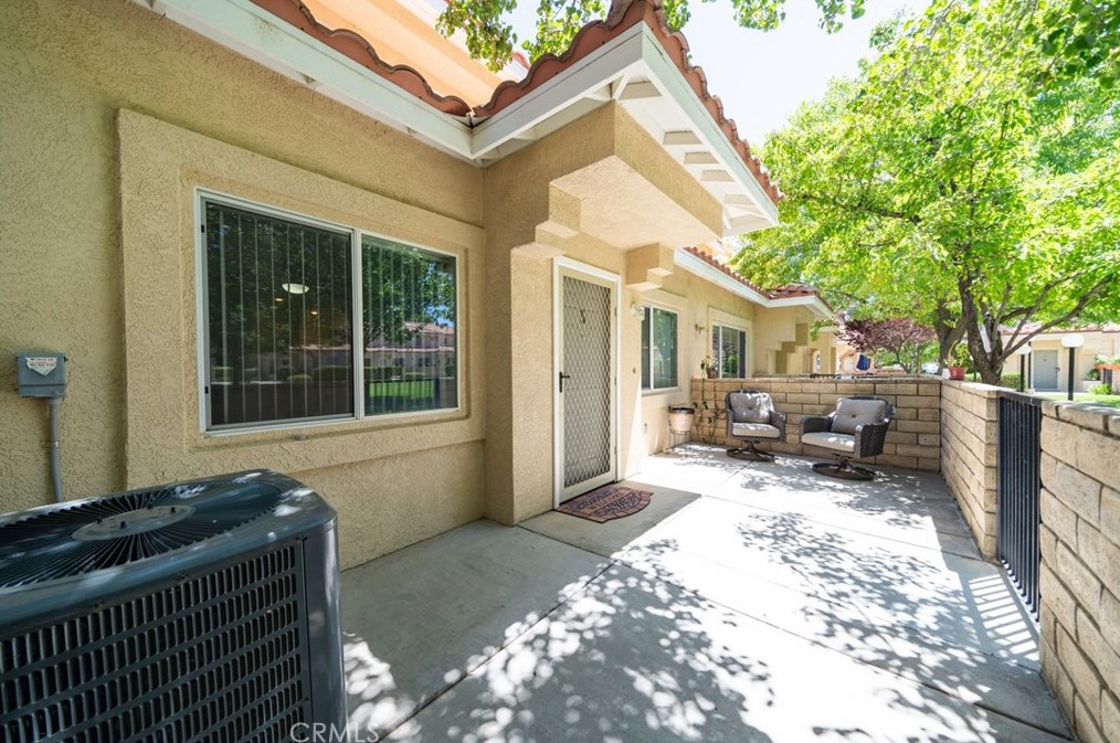43489 30th Street #3, Lancaster, CA 93536