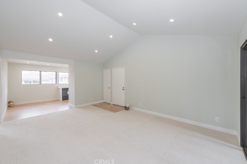 250 Streamwood, Irvine, CA 92620