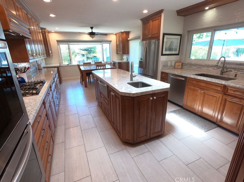 6551 E Driscoll St, Long Beach, CA 90815