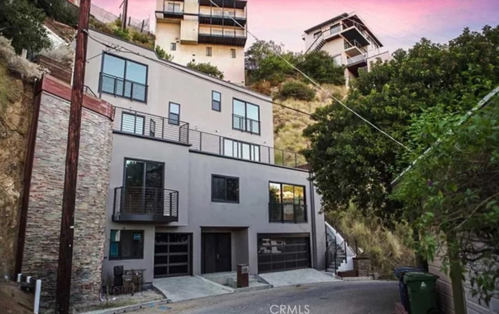 8633 Hollywood Blvd, Los Angeles CA  90069-1415 exterior