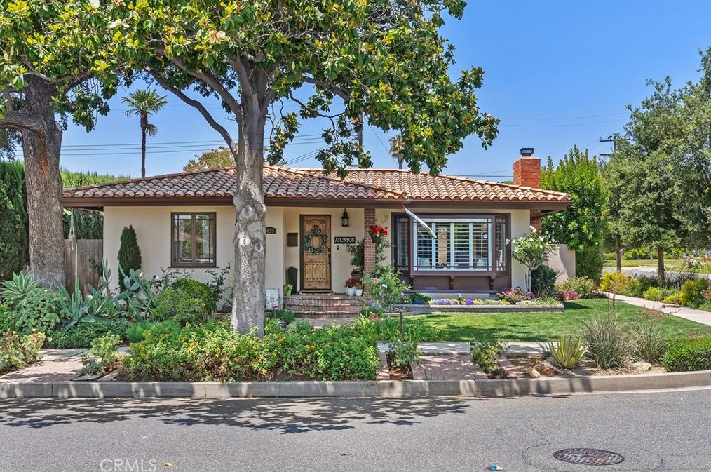 1439 Oakmont Ave, Orange, CA 92867-7025