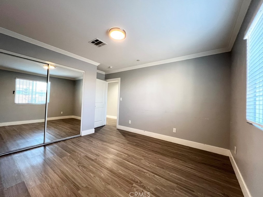 1639 82nd St, Los Angeles CA  90001-3819 exterior