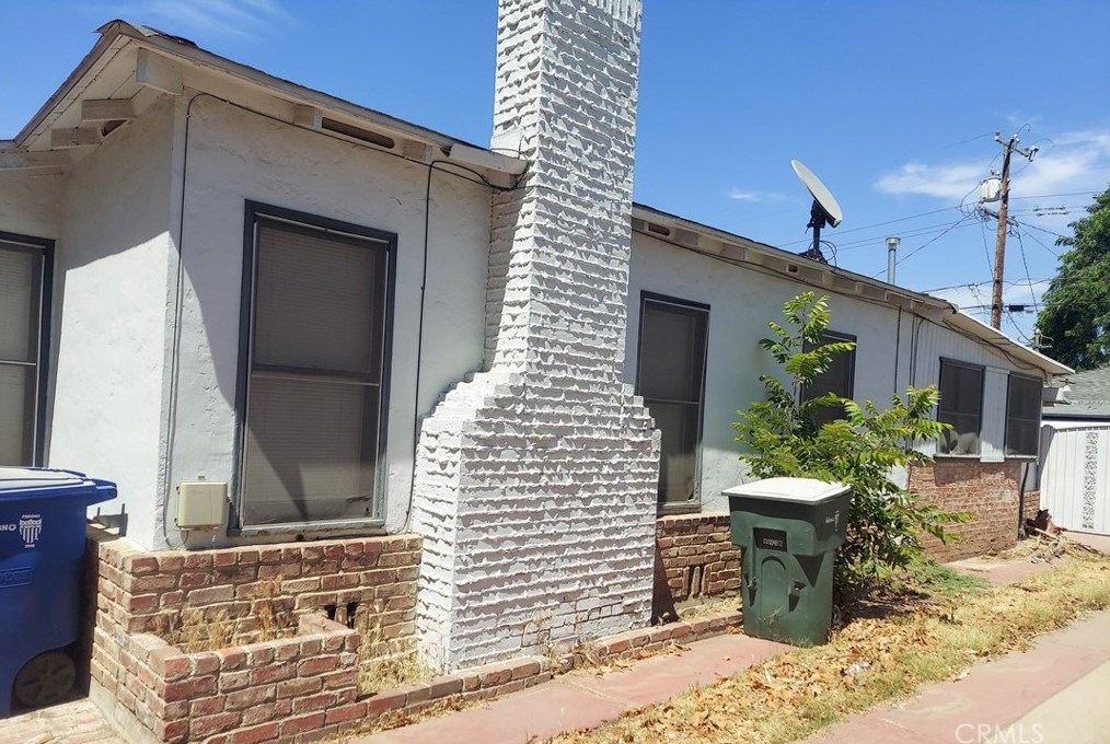 1910 Adoline Ave, Fresno, CA 93705-5120