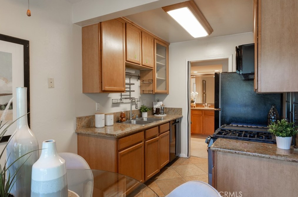 1480 W Lambert Rd #302, La Habra, CA 90631