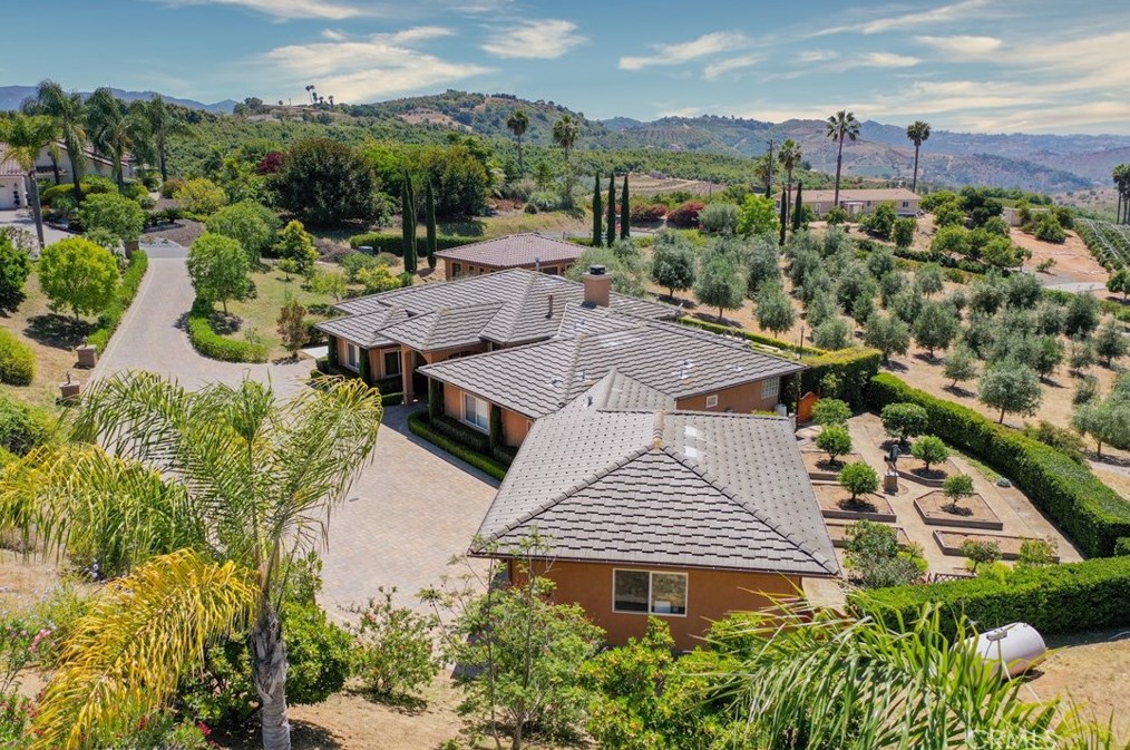 9750 Adams Ct, Escondido, CA 92026