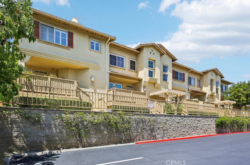489 W Summerfield Cir, Anaheim, CA 92802