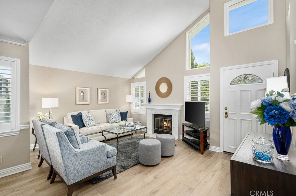 1 Robinsong #148, Irvine, CA 92614