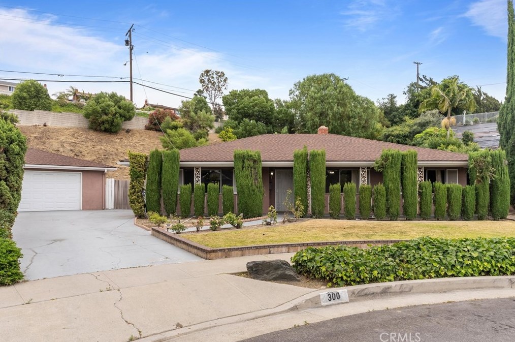 300 Teakwood Ave, La Habra, CA 90631-7642