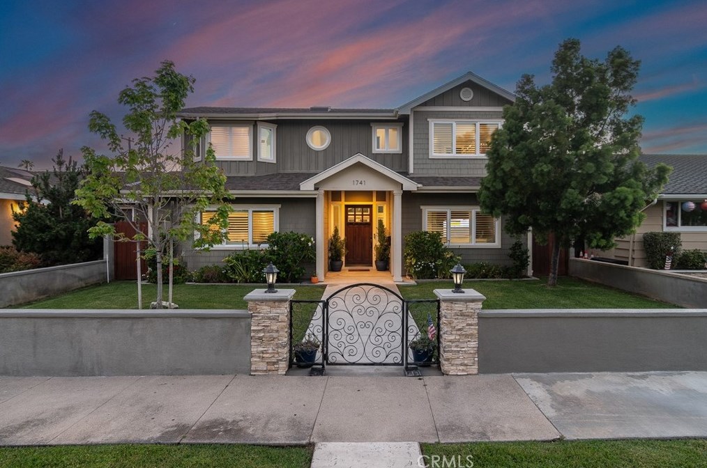 1741 Main St, Huntington Beach, CA 92648
