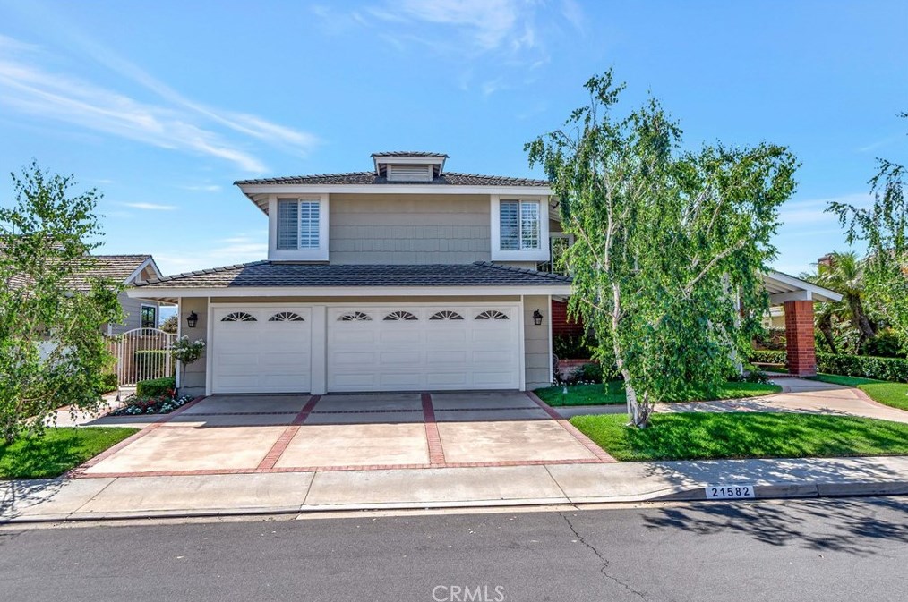 21582 Montbury Dr, El Toro, CA 92630-6545