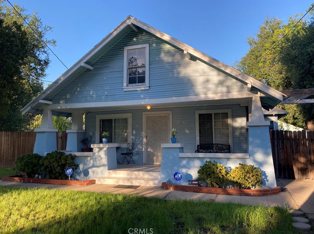 1864 N Marengo Ave, Pasadena, CA 91103