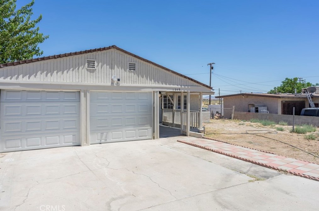 1349 Mesa Dr, Barstow, CA 92311